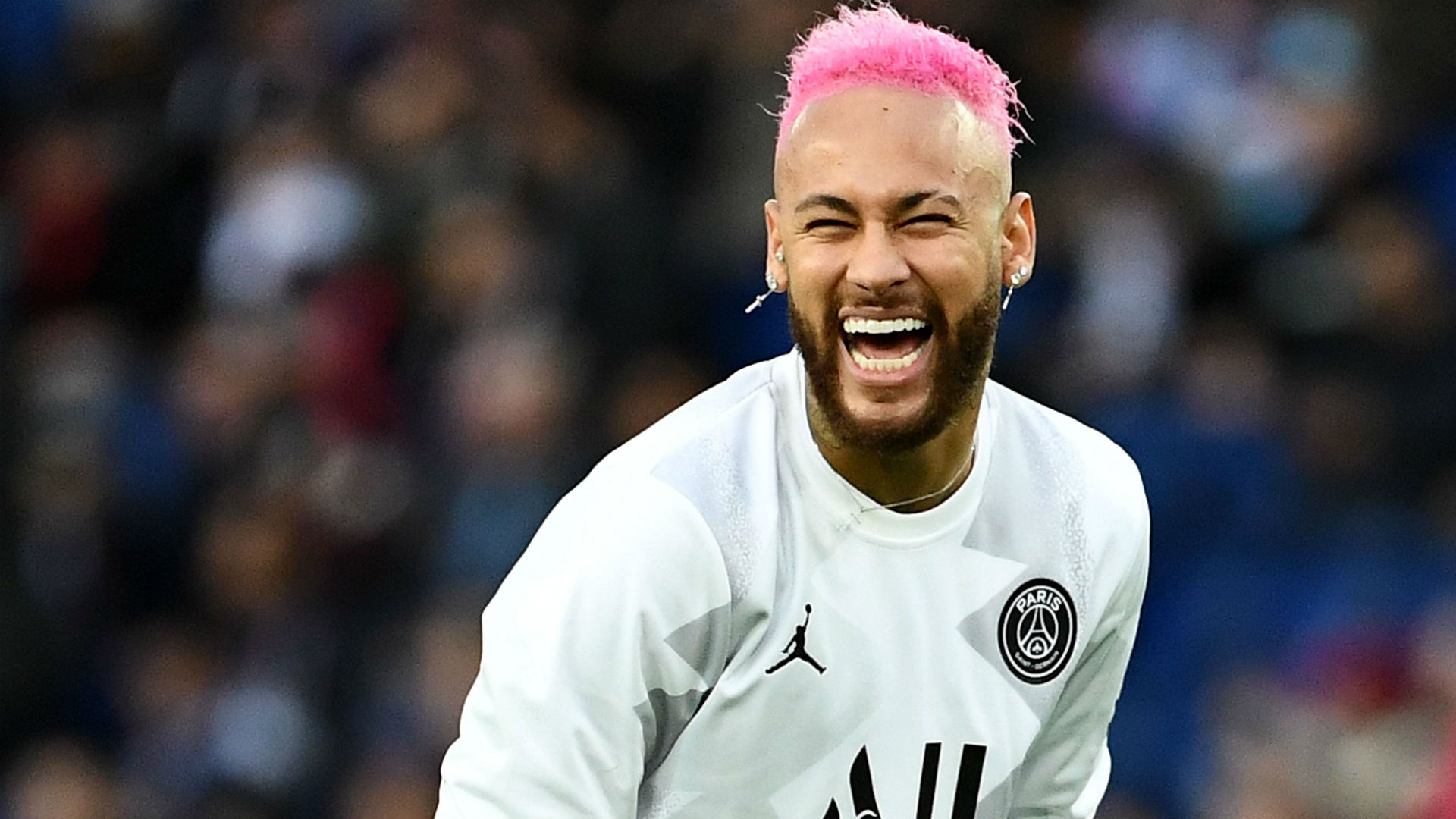 内马尔迎来十二赛季出色发挥，瑞士队观众热烈欢呼！观众掌声雷动的简单介绍-九游会9GAMES